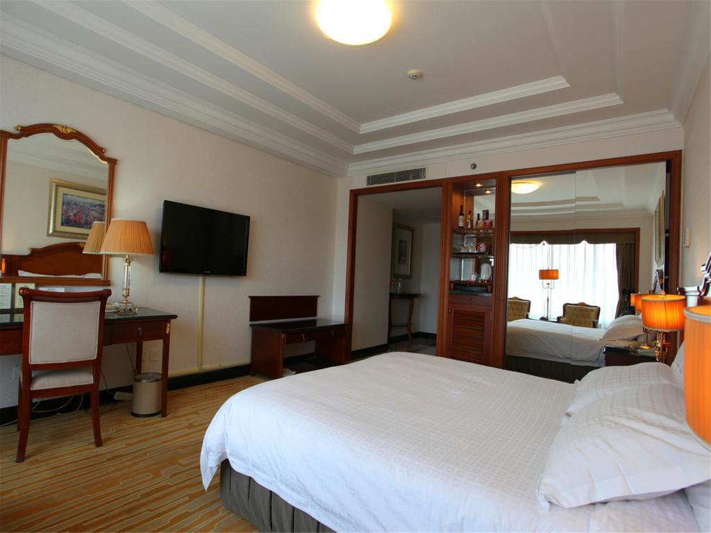 New Grand Dynasty Hotel Chaoyang  Exterior photo